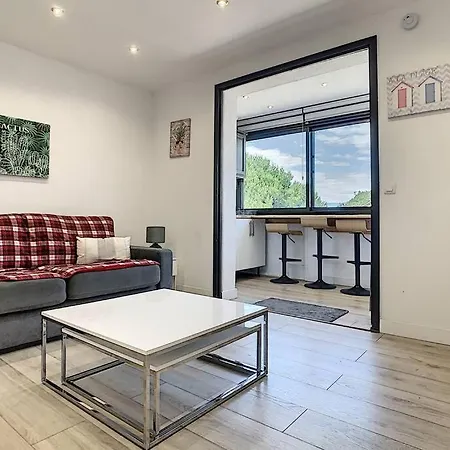 Renove 4 Personnes Cyprien Port